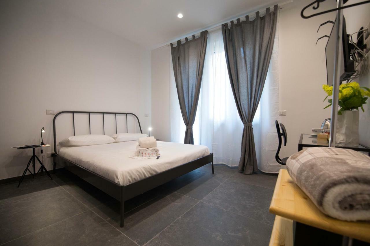 Qu4Ttro I Quattro Briganti Bed & Breakfast Salerno Luaran gambar